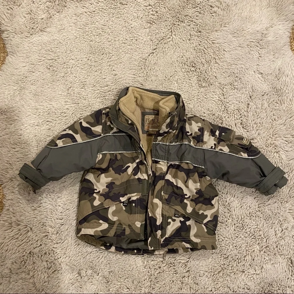 The children’s place camo toddler coat + sweater 24m